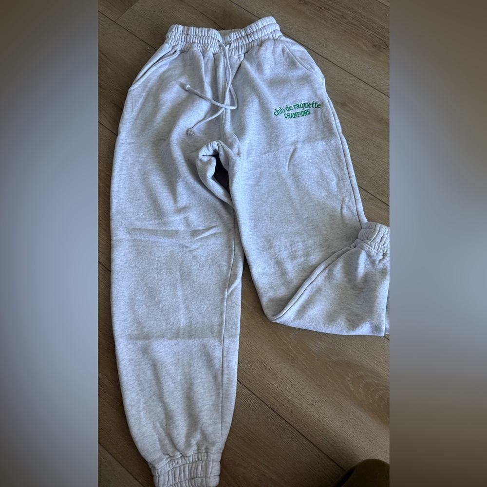 Missguided + Light Gray Joggers